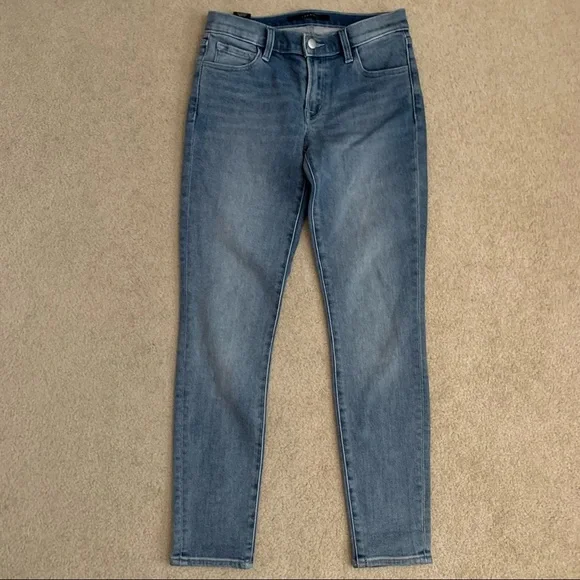 J Brand Mid-Rise Straight Leg Jeans in Utopia Wash - Picture 3 of 8